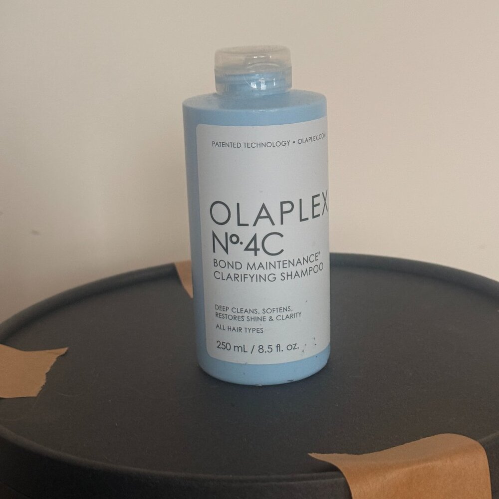 OLAPLEX BOND MAINTENENCE CLARIFYING SHAMPOO